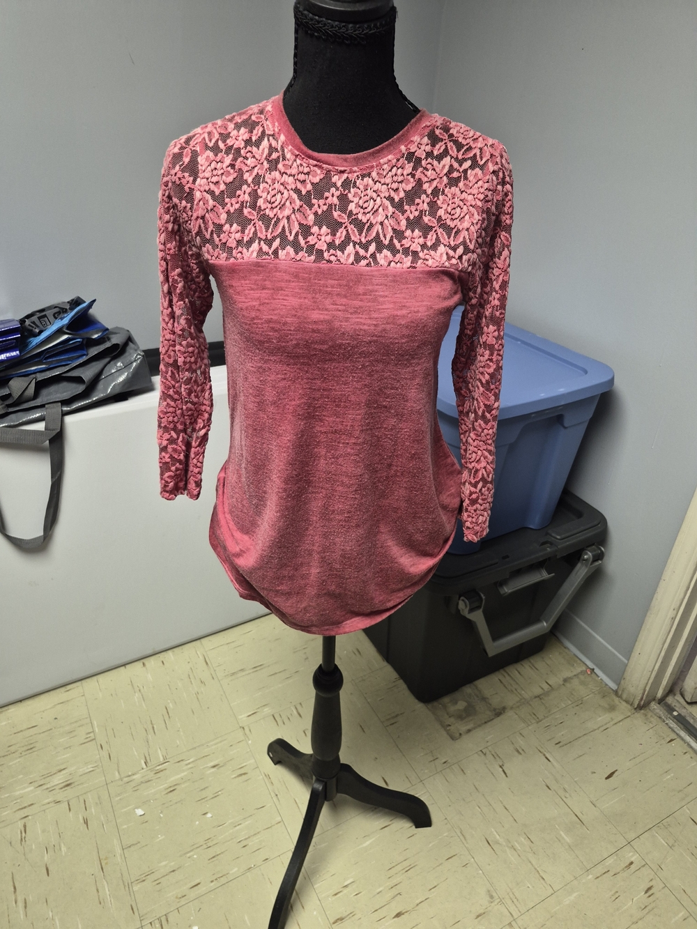 Dantelle Rose Lace Yoke Long Sleeve Top